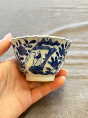 A large collection of 33 Chinese blue, white and Imari-style cups and 43 saucers, 17/19th C. — 照片 100