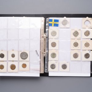 A large collection of 614 international coins, incl. coins from Germany, Norway, USA, UK, etc. — photo 12