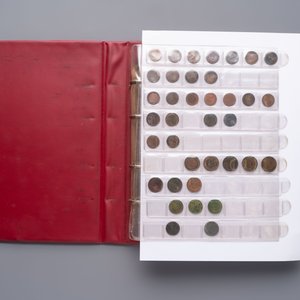 A large collection of 614 international coins, incl. coins from Germany, Norway, USA, UK, etc. — photo 17