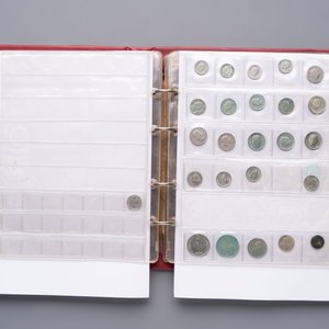 A large collection of 614 international coins, incl. coins from Germany, Norway, USA, UK, etc. — photo 23