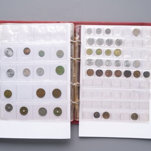 A large collection of 614 international coins, incl. coins from Germany, Norway, USA, UK, etc. — photo 31