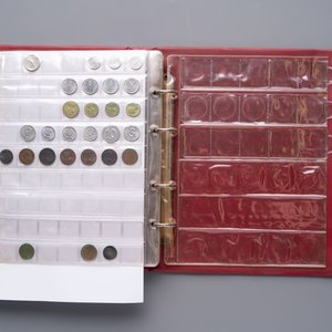 A large collection of 614 international coins, incl. coins from Germany, Norway, USA, UK, etc. — photo 32