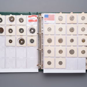 A large collection of 614 international coins, incl. coins from Germany, Norway, USA, UK, etc. — photo 36