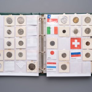 A large collection of 614 international coins, incl. coins from Germany, Norway, USA, UK, etc. — photo 39