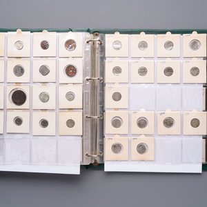 A large collection of 614 international coins, incl. coins from Germany, Norway, USA, UK, etc. — photo 47