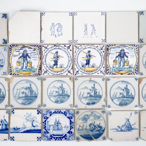 A large collection of antique Dutch Delft and other tiles, 18/20th C. — 照片 2