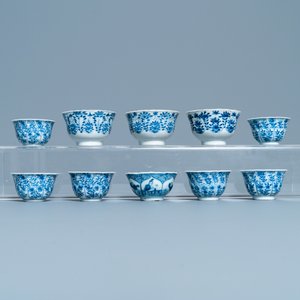 A large collection of Chinese blue and white cups and saucers, Kangxi/Qianlong — 照片 18