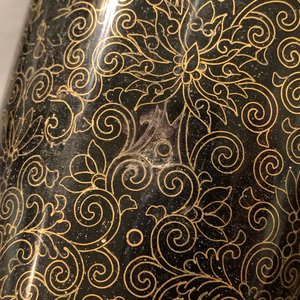 A large collection of Japanese cloisonné and studio pottery, Meiji/Showa, 19/20th C. — photo 18