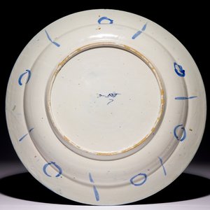 A large Dutch Delft blue and white chinoiserie dish, 2nd half 17th C. — 照片 2