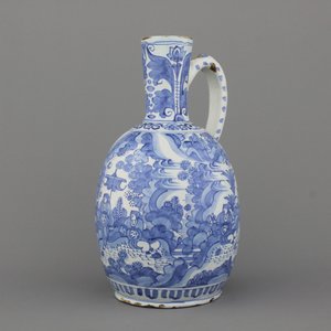 A large Dutch Delft blue and white chinoiserie jug, 17th C. — photo 1