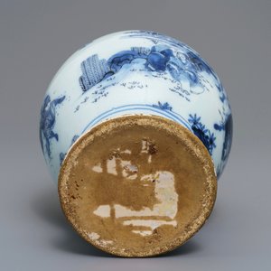 A large Dutch Delft blue and white chinoiserie jug, late 17th C. — 照片 7