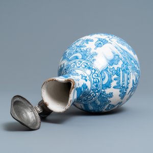 A large Dutch Delft blue and white chinoiserie jug with pewter cover, 17th C. — 照片 8