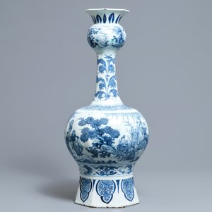 A large Dutch Delft blue and white chinoiserie vase, late 17th C. — 照片 3