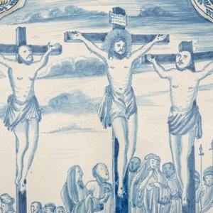 A large Dutch Delft blue and white Crucifixion plaque, Rotterdam, 18th C. — photo 2