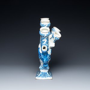 A large Dutch Delft blue and white fan-shaped tulip vase, 17/18th C. — 照片 5