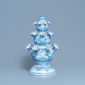 A large Dutch Delft blue and white tulip vase, 19th C. — photo 3
