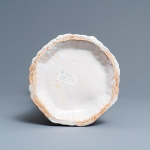 A large Dutch Delft cashmere palette vase, ca. 1700 — 照片 6