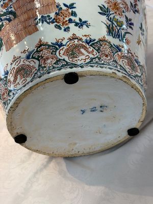 A large Dutch Delft cashmere palette vase with a phoenix and birds among flowers, ca. 1700 — photo 13