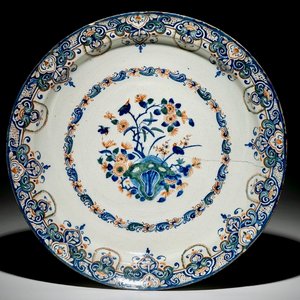 A large Dutch Delft cashmire palette charger, 1st half 18th C. — 照片 1