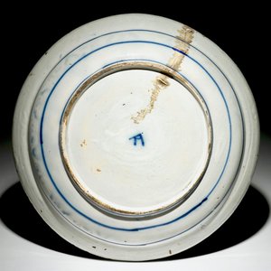 A large Dutch Delft cashmire palette charger, 1st half 18th C. — 照片 2