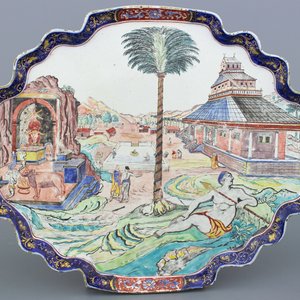 A large Dutch Delft doré and petit feu plaque depicting the temple of Mesquita, ca. 1720 — 照片 1