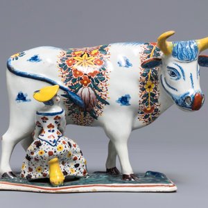 A large Dutch Delft polychrome cow milking group, 18th C. — 照片 2
