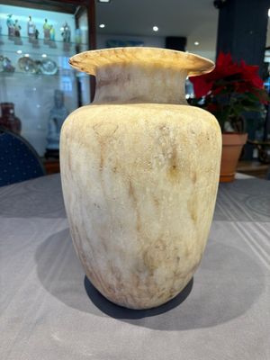 A large Egyptian alabaster jar, probably Middle Kingdom, 1987-1640 B.C. — photo 2