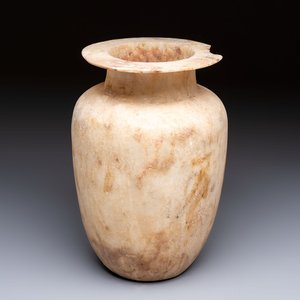 A large Egyptian alabaster jar, probably Middle Kingdom, 1987-1640 B.C. — photo 1