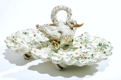 A large faience centerpiece with a swan, prob. Nove di Bassano, Italy, 18/19th C.