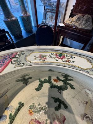A large famille rose-style 'phoenix' fish bowl or jardinière, Samson, Paris, 19th C. — foto 18