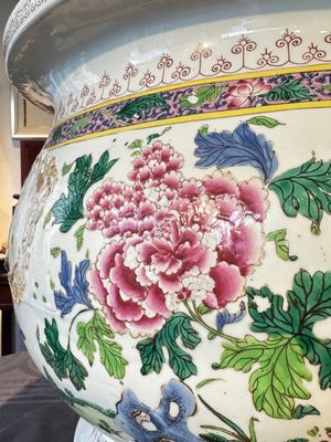 A large famille rose-style 'phoenix' fish bowl or jardinière, Samson, Paris, 19th C. — foto 22