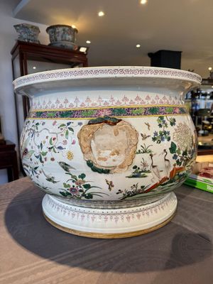 A large famille rose-style 'phoenix' fish bowl or jardinière, Samson, Paris, 19th C. — foto 8