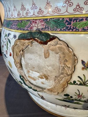 A large famille rose-style 'phoenix' fish bowl or jardinière, Samson, Paris, 19th C. — foto 9