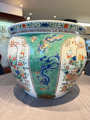 A large famille verte-style 'Flower Basket' scroll pot or fish bowl, Samson, Paris, 19th C. — photo 4