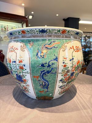 A large famille verte-style 'Flower Basket' scroll pot or fish bowl, Samson, Paris, 19th C. — foto 6
