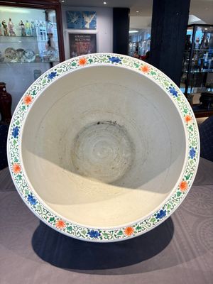 A large famille verte-style 'Flower Basket' scroll pot or fish bowl, Samson, Paris, 19th C. — foto 9