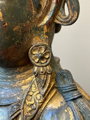A large fine Chinese gilt-lacquered bronze sculpture of a Bodhisattva, Ming — photo 17