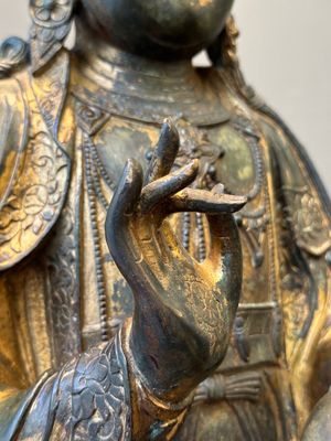 A large fine Chinese gilt-lacquered bronze sculpture of a Bodhisattva, Ming — photo 20