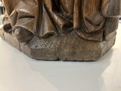 A large Flemish oak sculpture of Ursula with eight virgins, probably Malines, 16th C. — 照片 8