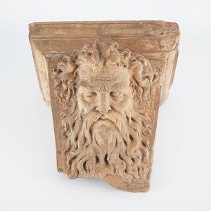 A large French architectural terra cotta fragment depicting Neptune, 17/18th C. — 照片 1