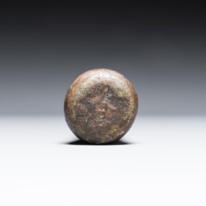 A large French bronze mortar and pestle on its carved oak base, dated 1631 — 照片 13