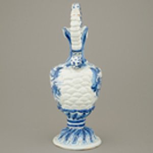A large French faience blue and white relief-decorated jug, 18th C. — 照片 5