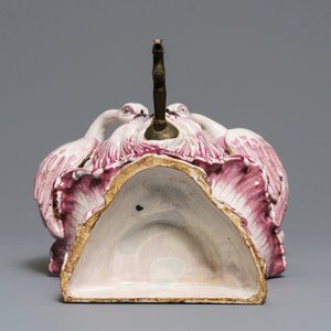 A large French faience wall cistern with swans, early 19th C. — photo 6