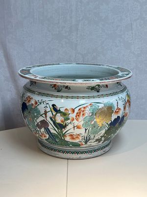 A large French famille verte-style 'Lotus Pond with Birds' fish bowl or jardinière, Samson, Paris, 19th C. — 照片 1