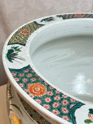 A large French famille verte-style 'Lotus Pond with Birds' fish bowl or jardinière, Samson, Paris, 19th C. — 照片 7