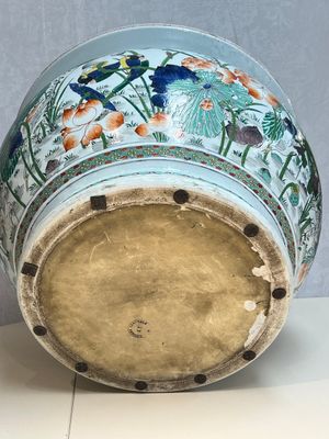 A large French famille verte-style 'Lotus Pond with Birds' fish bowl or jardinière, Samson, Paris, 19th C. — 照片 10