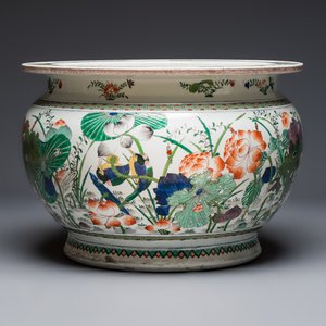 A large French famille verte-style 'Lotus Pond with Birds' fish bowl or jardinière, Samson, Paris, 19th C. — 照片 3