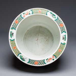 A large French famille verte-style 'Lotus Pond with Birds' fish bowl or jardinière, Samson, Paris, 19th C. — 照片 6