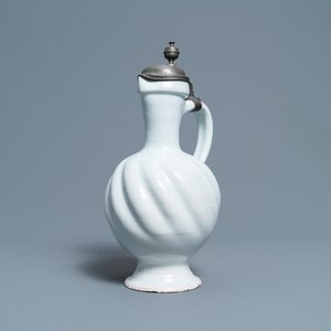 A large gadrooned white Dutch Delftware jug with pewter cover, 17th C. — photo 1