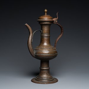 A large German brass ewer and cover, Nuremberg, 15th C. — photo 1